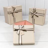 Коробки Квадратные Набор 1/3 21*21*12,3 с бантом (ассортимент 1) 1/24 Арт: 720633/1 - Коробки Квадратные Набор 1/3 21*21*12,3 с бантом (ассортимент 1) 1/24 Арт: 720633/1