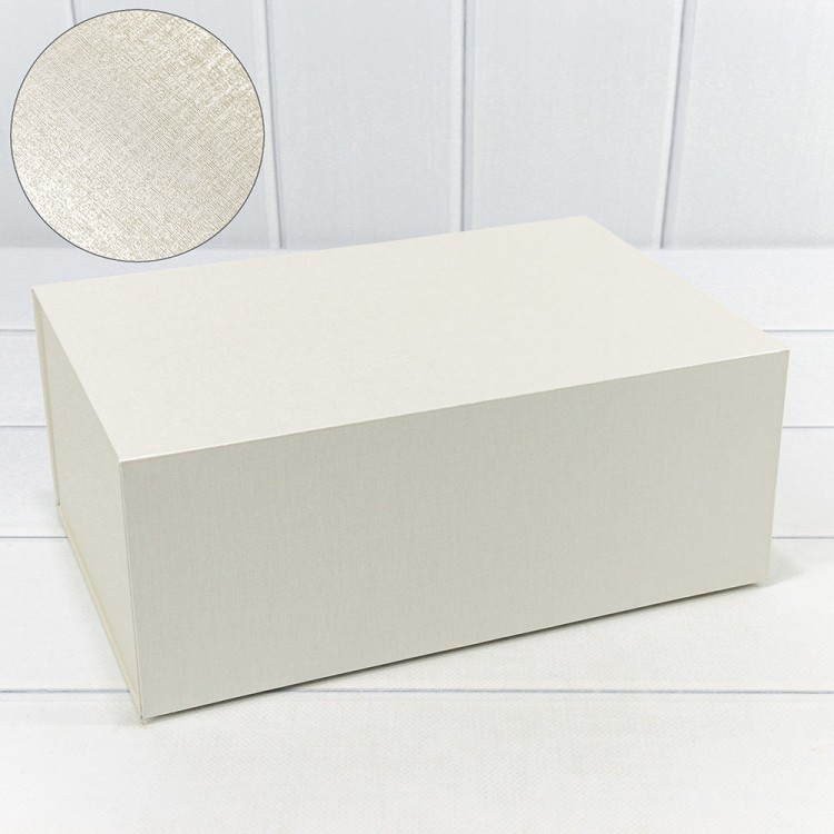 Коробка Прямоугольная 30*20,3*12,2 складная на магнитах Молочный 1/40 Арт: 721156/0106