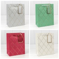 Пакет подарочный с тиснением "Ромбы" (микс) 18*23*10 210г 1/20 1/360 Арт: 300710E