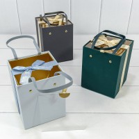 Коробка Квадратная 12,5*12,5*16 с прозрачной крышкой и ручками (микс 1) 1/6 1/36 Арт: 721805/1