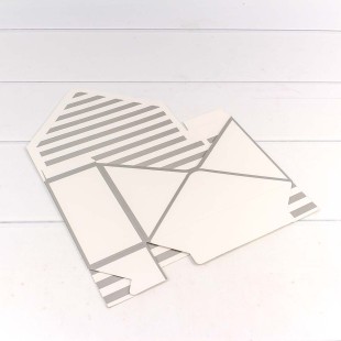 Коробка "Конверт" 20*30*7 сборная "Полоска" Серый 1/10 1/200 Арт: 300399/2